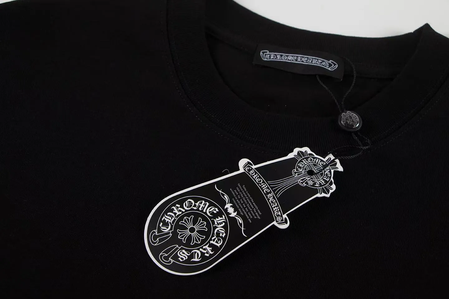 🅿️146 Style: 2025 new Croix Heart short-sleeved T-shirt Material: High version 300g double yarn combed cotton Size: S～XL Color: Black Style number: Z002